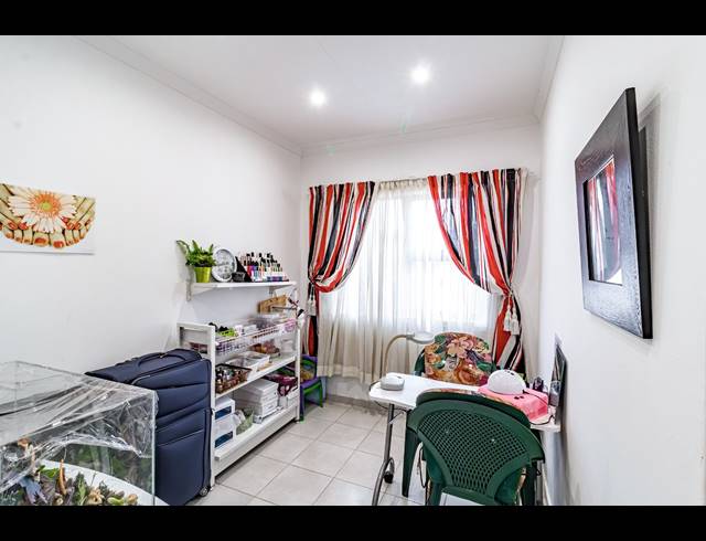 3 BEDROOM TOWNHOUSE FOR SALE IN BRACKENDOWNS